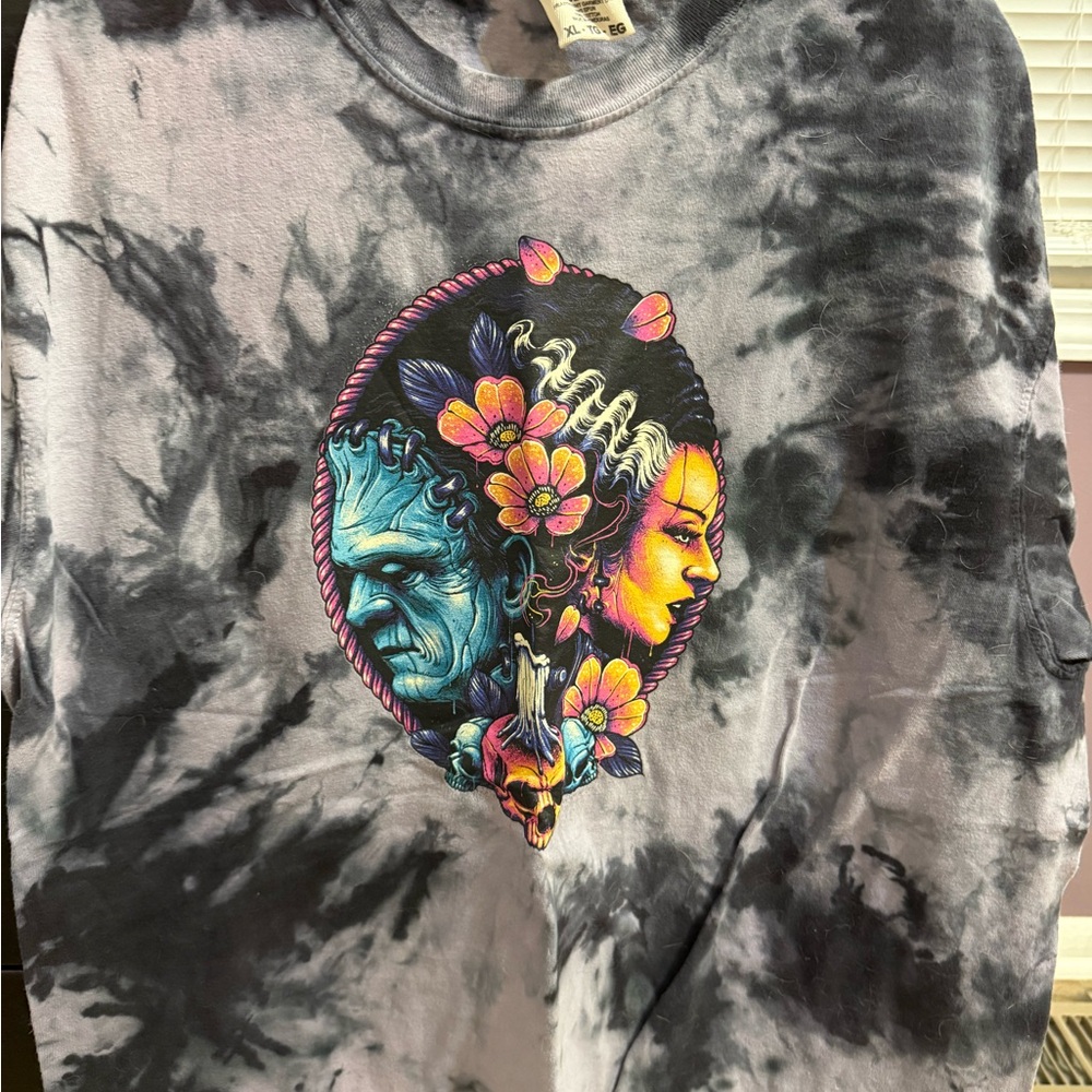 Comfort Colors Gray Tie-Dye Shirt